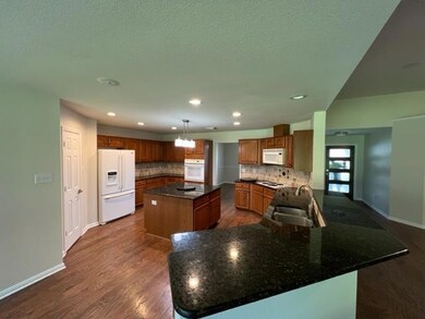 612 Town Creek Ct, Fredericksburg, TX 78624 - photo 6