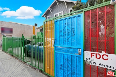 522 W Vernon Ave, Los Angeles, CA 90037 - photo 3