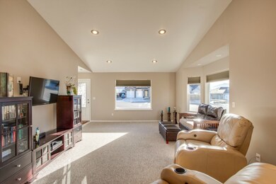 616 S James Ave, East Wenatchee, WA 98802 - photo 7