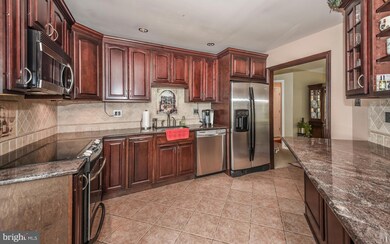 236 Oakridge Dr, Langhorne, PA 19047 - photo 5