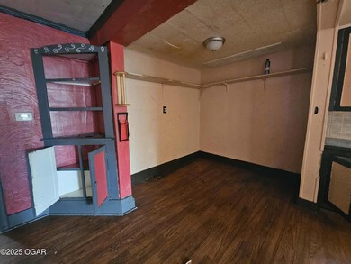 514 W Macon St, Carthage, MO 64836 - photo 6