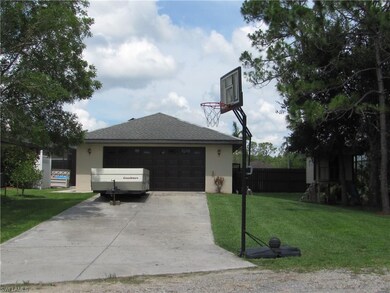 1901 Titus Ct, Lehigh Acres, FL 33972 - photo 4