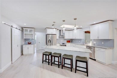 Breakfast bar/island.