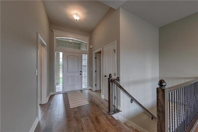 421 Meadowlark Dr, Raymore, MO 64083 - photo 7