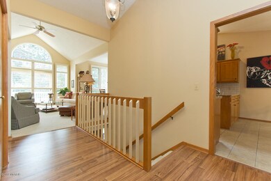5015 N Quail Crest Dr SE unit 117, Grand Rapids, MI 49546 - photo 2