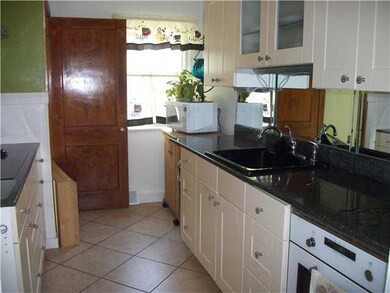 135 Wheatfield St, North Tonawanda, NY 14120 - photo 2