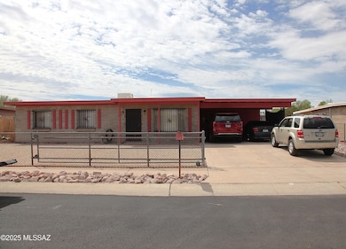 2306 E Walnut St, Tucson, AZ 85706 - photo 3