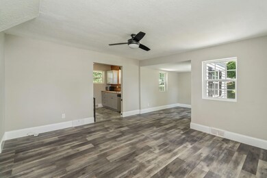 13-web-or-mls-1911 Crest Road-24