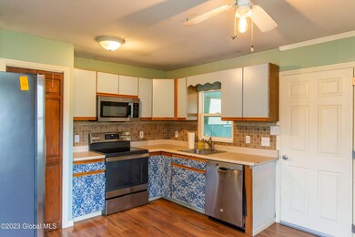 17 Sherwood Dr, Latham, NY 12110 - photo 2