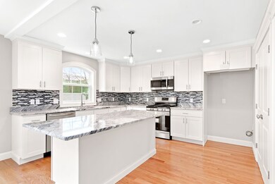 13 Melvin St unit B, Wakefield, MA 01880 - photo 2