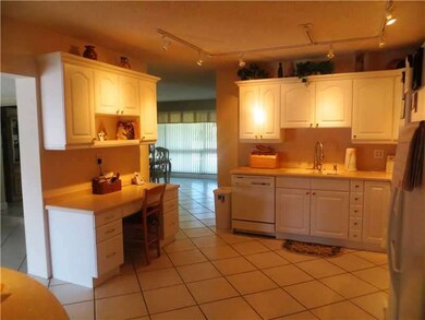 380 SE 5th Ave, Pompano Beach, FL 33060 - photo 2