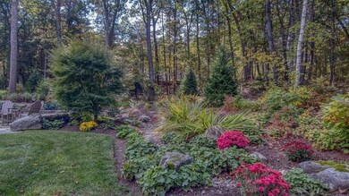 572 Concord St, Carlisle, MA 01741 - photo 5