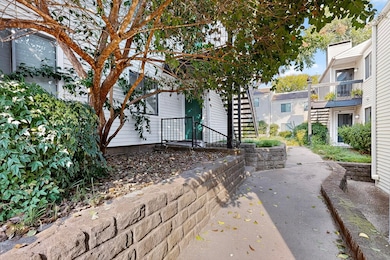 7431 Holly Hill Dr unit 108, Dallas, TX 75231 - photo 4