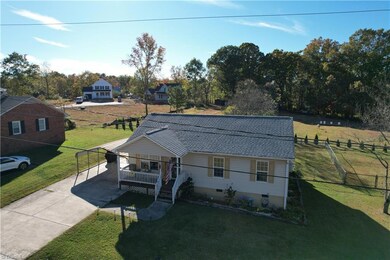 85 N Snider St, Denton, NC 27239 - photo 7