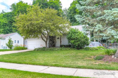 8683 Woodhaven-3
