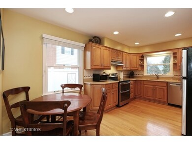 1614 Whittier Ln, Wheaton, IL 60189 - photo 6