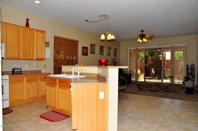 Kitchen-Family Room[1]