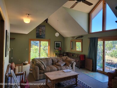 407 living room photo