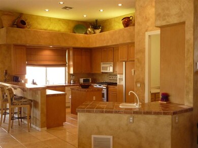 Kitchen featuring Wet Bar