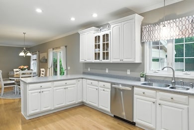 5 Peach Tree Dr, Sutton, MA 01590 - photo 2