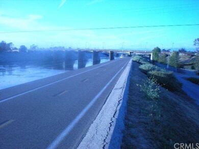 LA river & bike trail