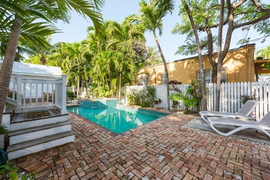 Pool 811United-4822