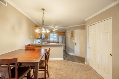 Dining and Snack Bar