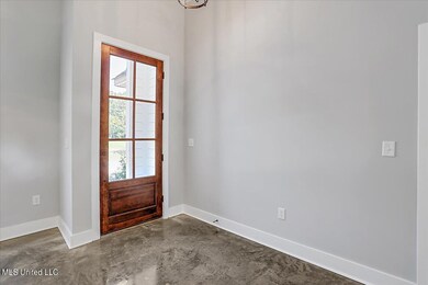 05-131 St Charles Ave