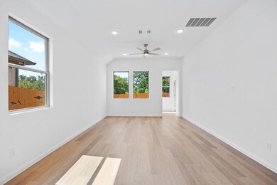 310 Bendecido Loop, Elgin, TX 78621 - photo 4