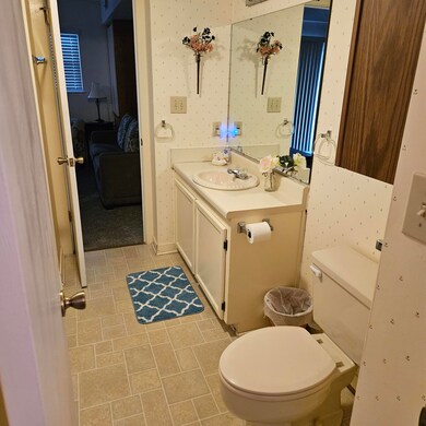 1089 Bluewater Dr unit 506, Moneta, VA 24121 - photo 3