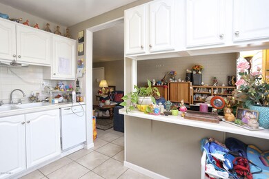 012. Kitchen Part 2