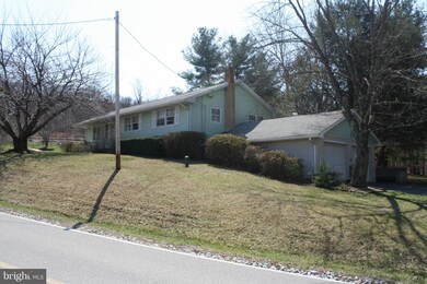 2519 Chestnut Grove Rd, Sharpsburg, MD 21782 - photo 2