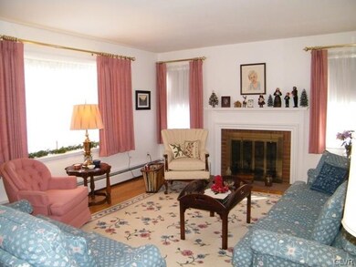 722 N Arch St, Allentown, PA 18104 - photo 2