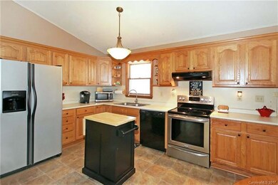 265 River Hill Rd, Statesville, NC 28625 - photo 7