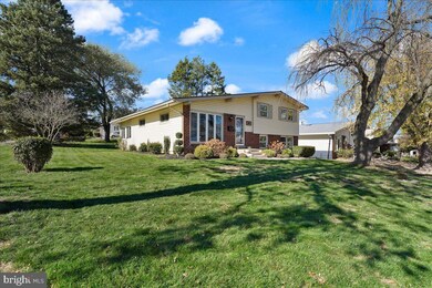 204 Oldfield Way, Broomall, PA 19008 - photo 2