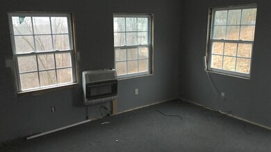 827 Petty Hollow Rd, Prospect, TN 38477 - photo 4