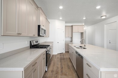 12006 S Teton Range Dr unit 421, Herriman, UT 84096 - photo 7