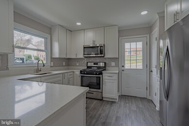 6829 Lamp Post Ln, Alexandria, VA 22306 - photo 7