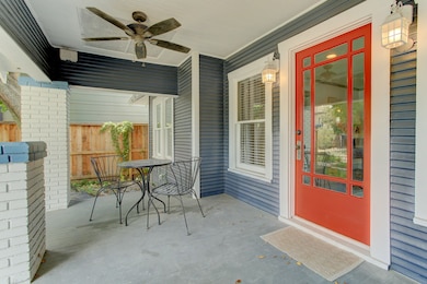 725 E 6th 1/2 St, Houston, TX 77007 - photo 4