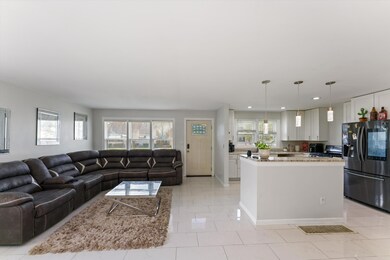 3262 Towers Ct S, Columbus, OH 43227 - photo 3