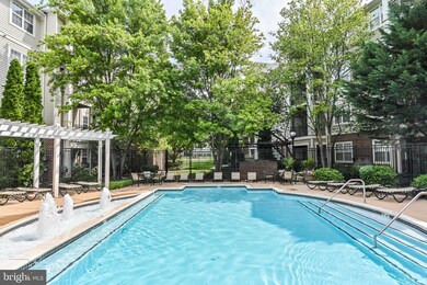 12957 Centre Park Cir unit 304, Herndon, VA 20171 - photo 5