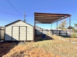 706 SW 4th St, Andrews, TX 79714 - photo 7