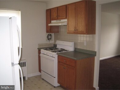 1430 Easton Rd unit 2ND FL, Abington, PA 19001 - photo 3