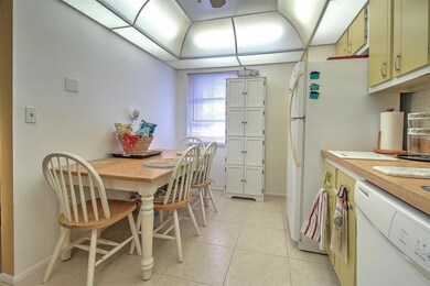 2886 Frenley Dr. E40-3
