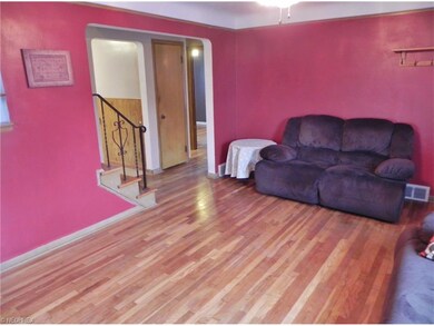 1601 E 300th St, Wickliffe, OH 44092 - photo 3