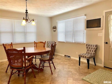 888 S State St, Lincoln, IL 62656 - photo 7