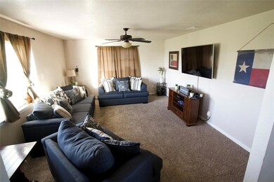 5429 E Highway 34, Ennis, TX 75119 - photo 4