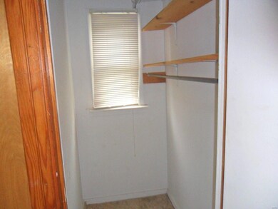 1010 Scott St, New Madrid, MO 63869 - photo 5