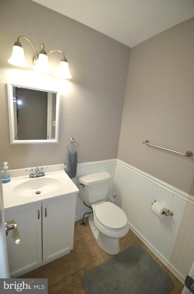 6205 Monroe Ave, Sykesville, MD 21784 - photo 6