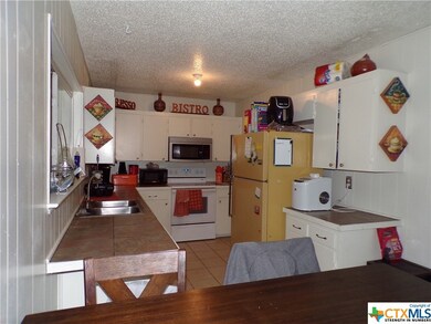 1906 Phyllis Dr, Copperas Cove, TX 76522 - photo 3